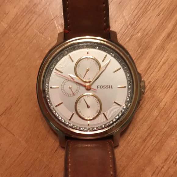Women’s Fossil Watch with Leather Band - Picture 2 of 2